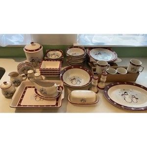 Royal Seasons Stoneware Snowman 44 Piece Dinner Set for 8 - RARE & VINTAGE